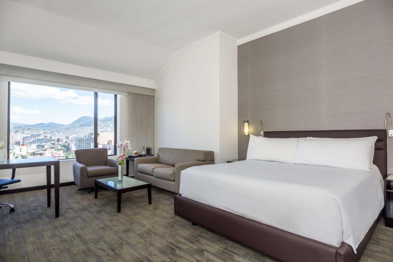 Nh Collection Quito Royal Exterior foto