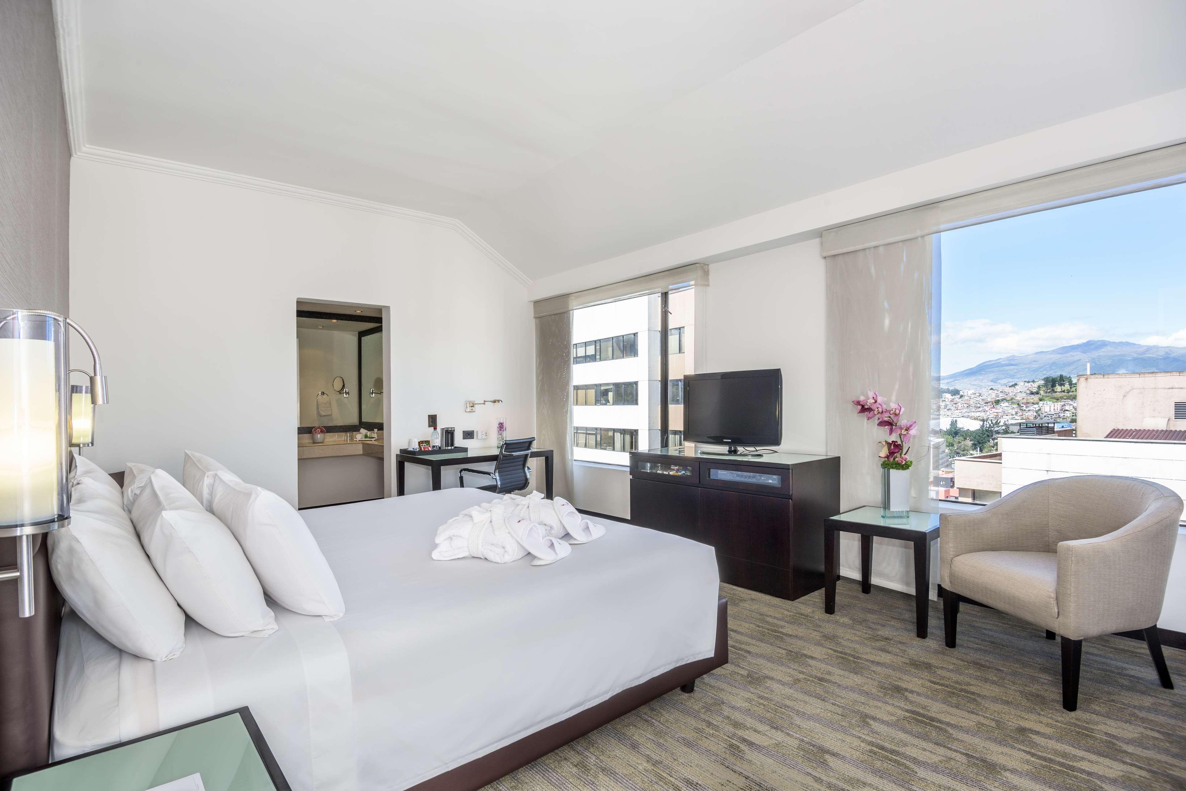 Nh Collection Quito Royal Exterior foto