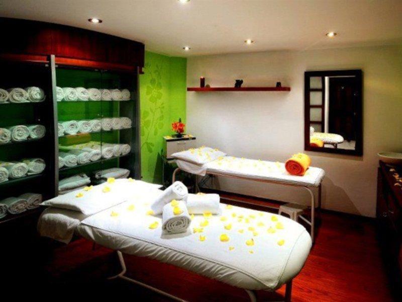 Nh Collection Quito Royal Exterior foto